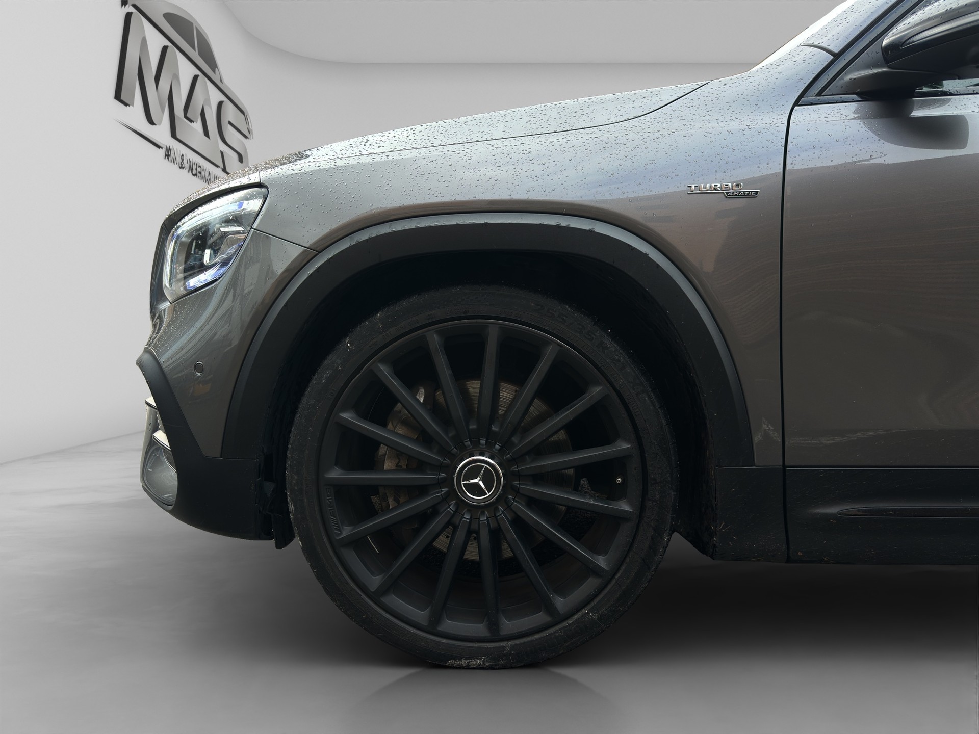 MERCEDES-BENZ GLB 35 AMG 4Matic 8G-Tronic-image-16