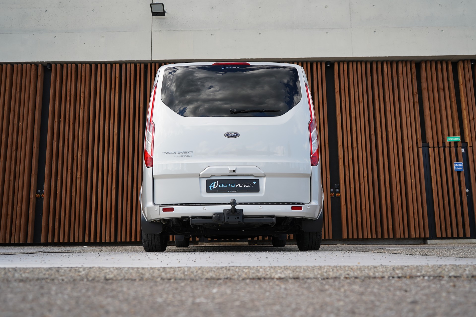 FORD TOURNEO CUSTOM 320 L2H1 TITANIUM X AUTOMAT l 170 PS-image-13