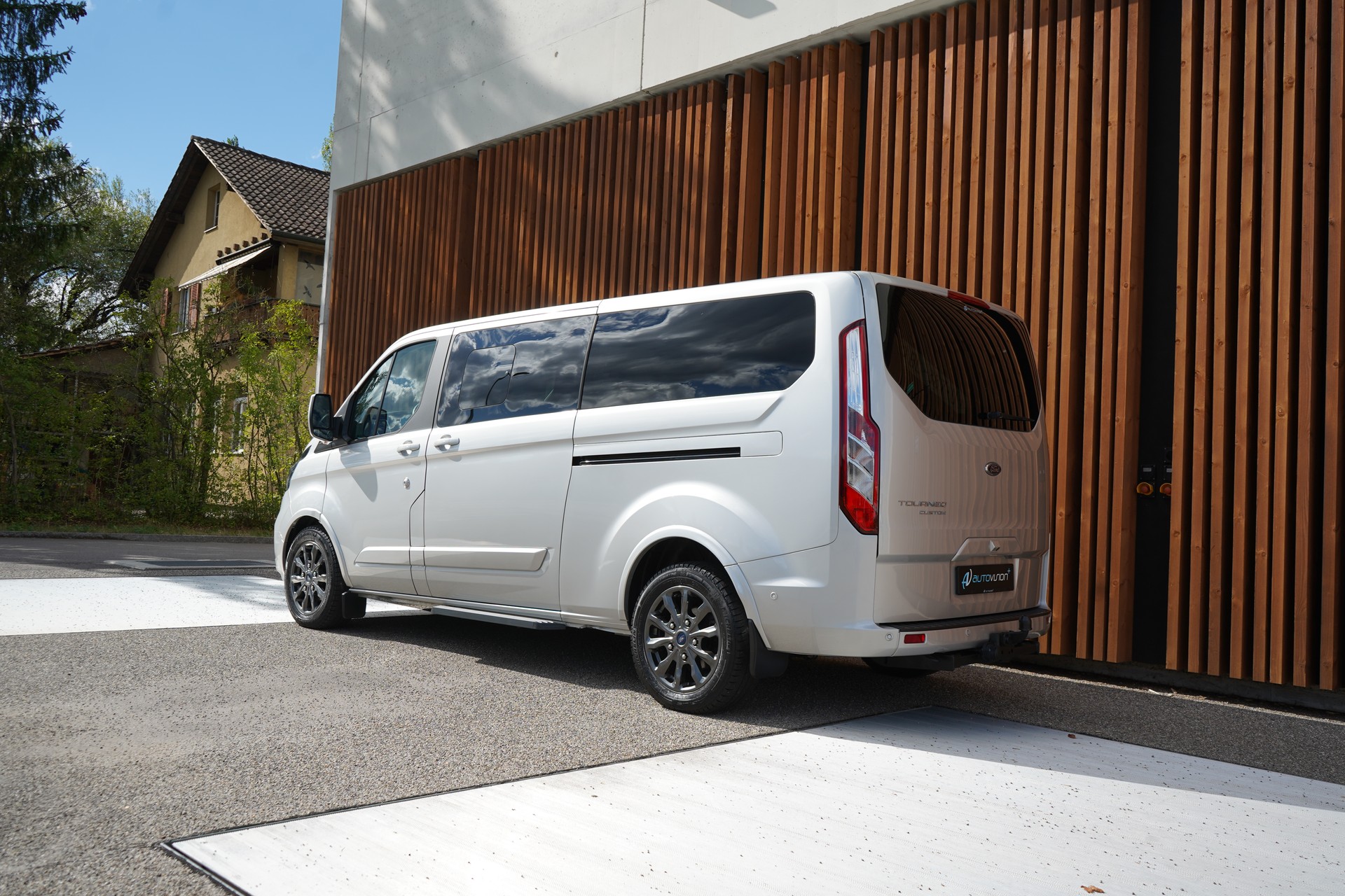 FORD TOURNEO CUSTOM 320 L2H1 TITANIUM X AUTOMAT l 170 PS-image-5