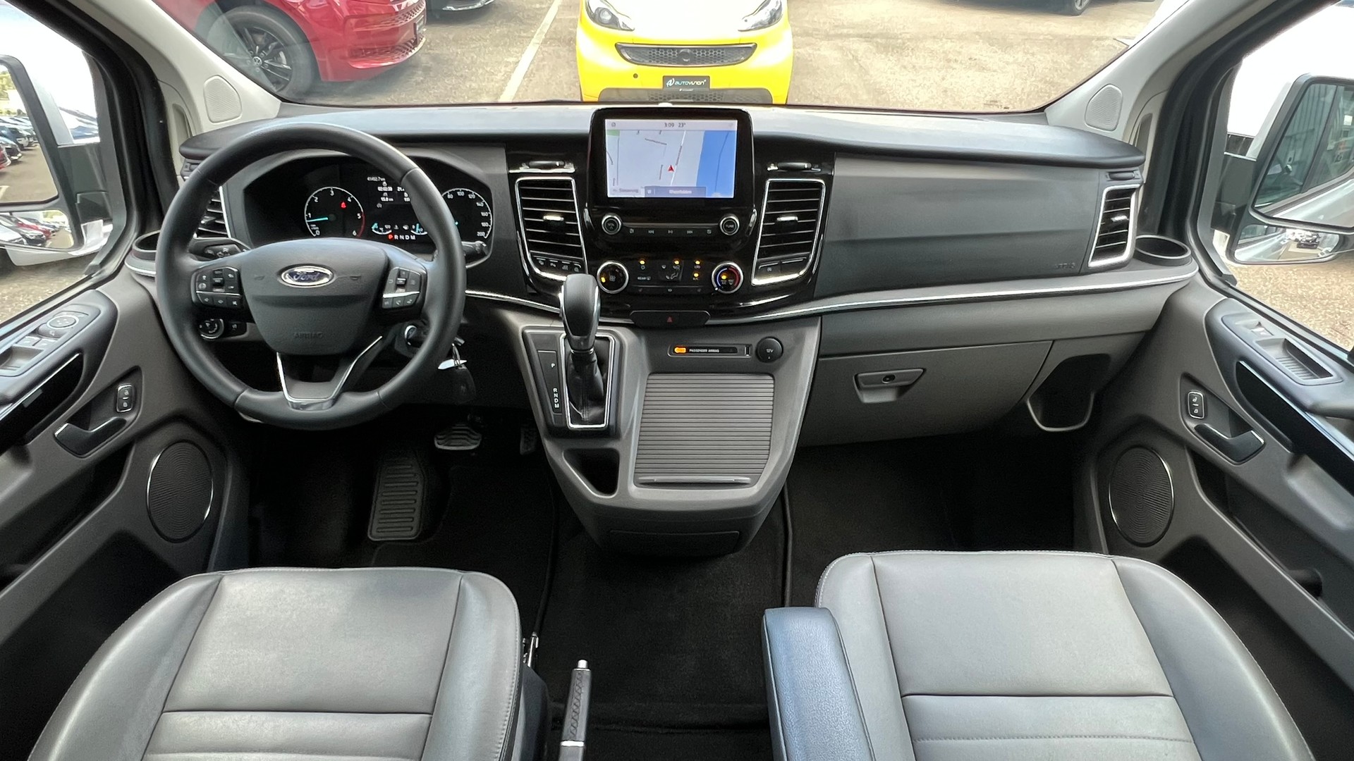 FORD TOURNEO CUSTOM 320 L2H1 TITANIUM X AUTOMAT l 170 PS-image-18