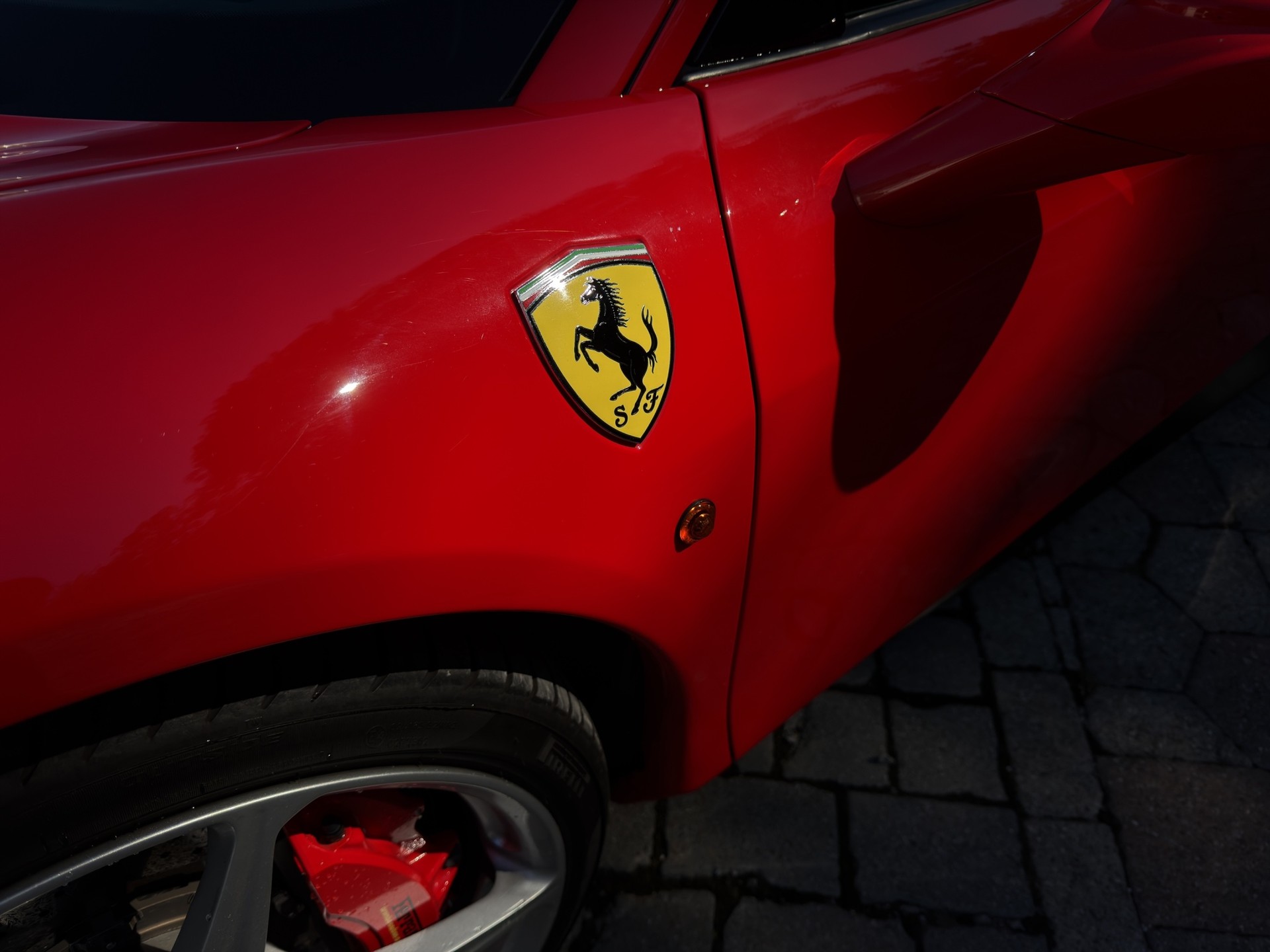 FERRARI 458 Italia 4.5 V8-showroom-element-2