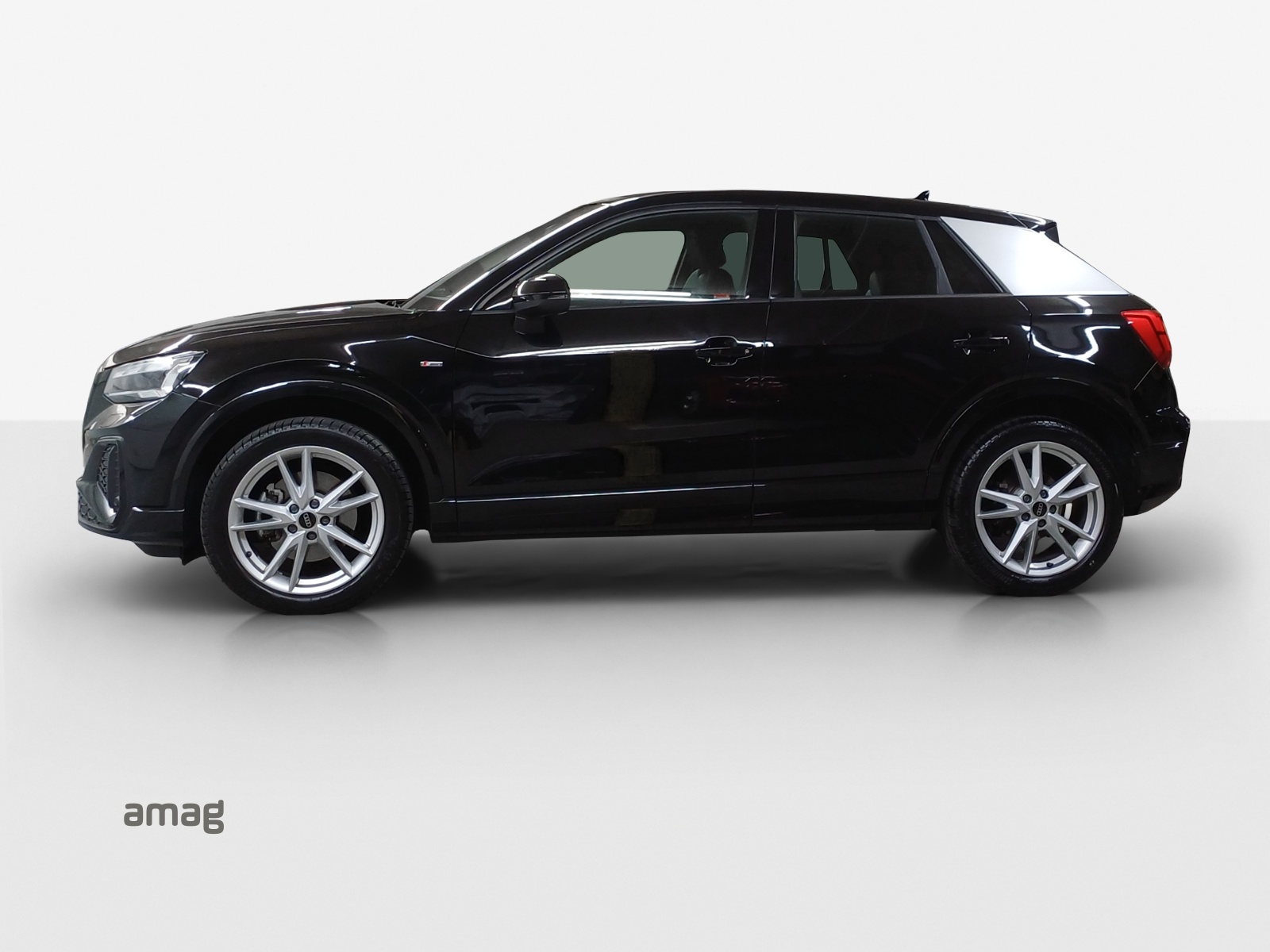 AUDI Q2 40 TFSI S line quattro S-tronic-showroom-element-1
