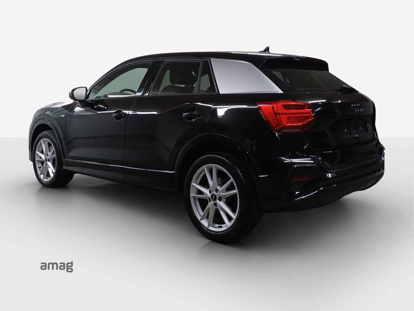 AUDI Q2 40 TFSI S line quattro S-tronic-showroom-element-2