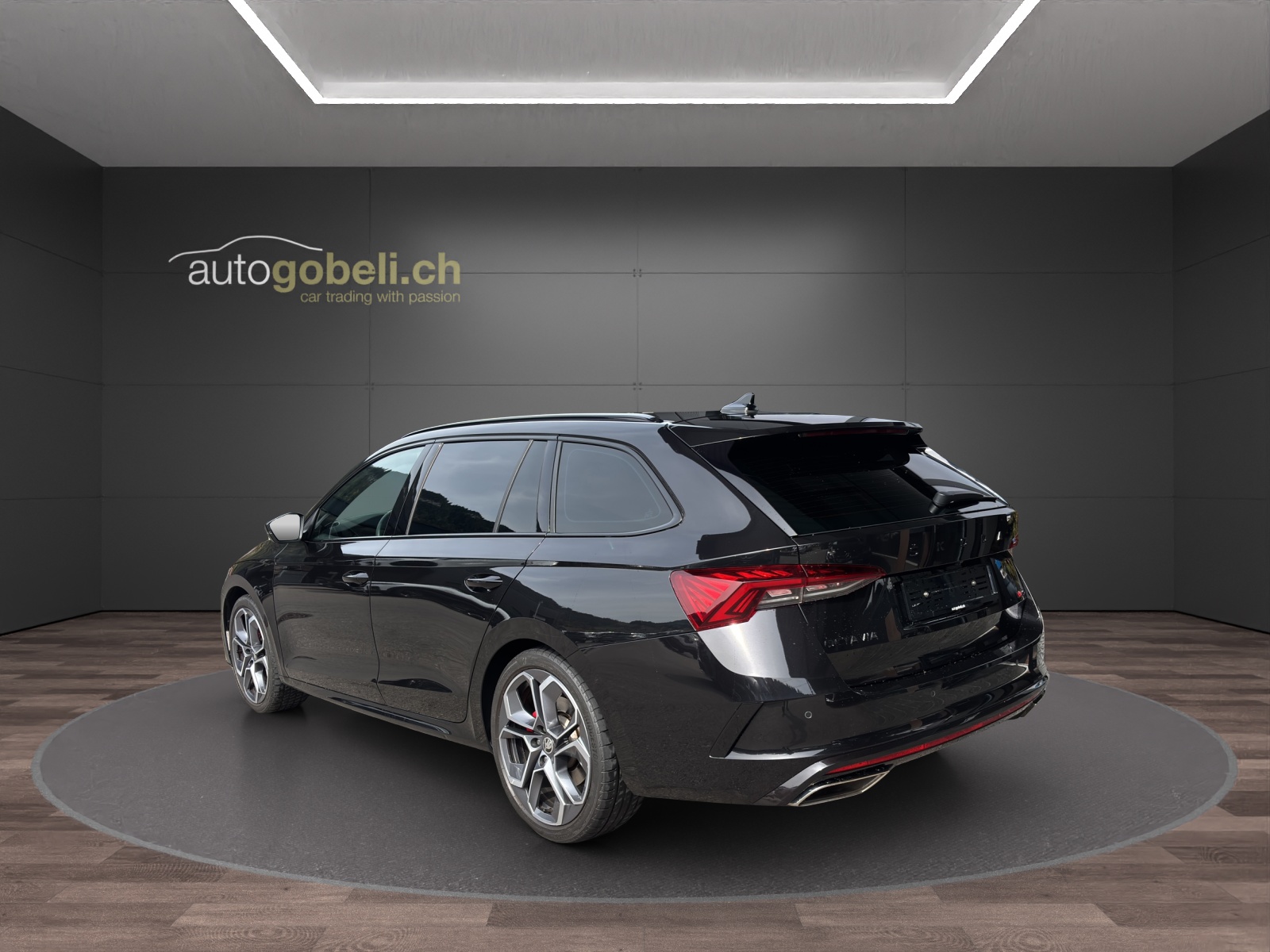 SKODA Octavia Combi 2.0 TSI DSG RS-showroom-element-1