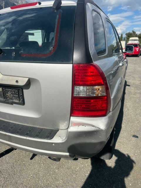 KIA Sportage 2.0 CRDi Active-image-8