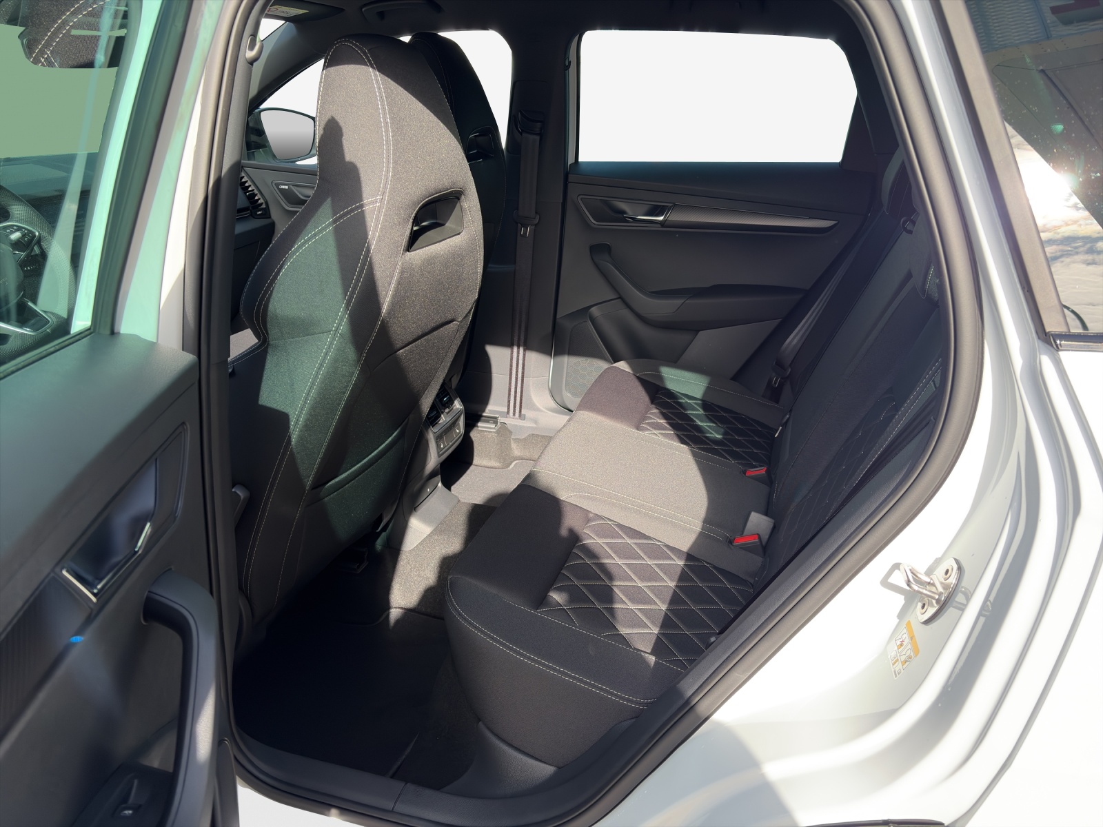 SKODA Karoq 2.0 TSI SportLine 4x4 DSG-image-11