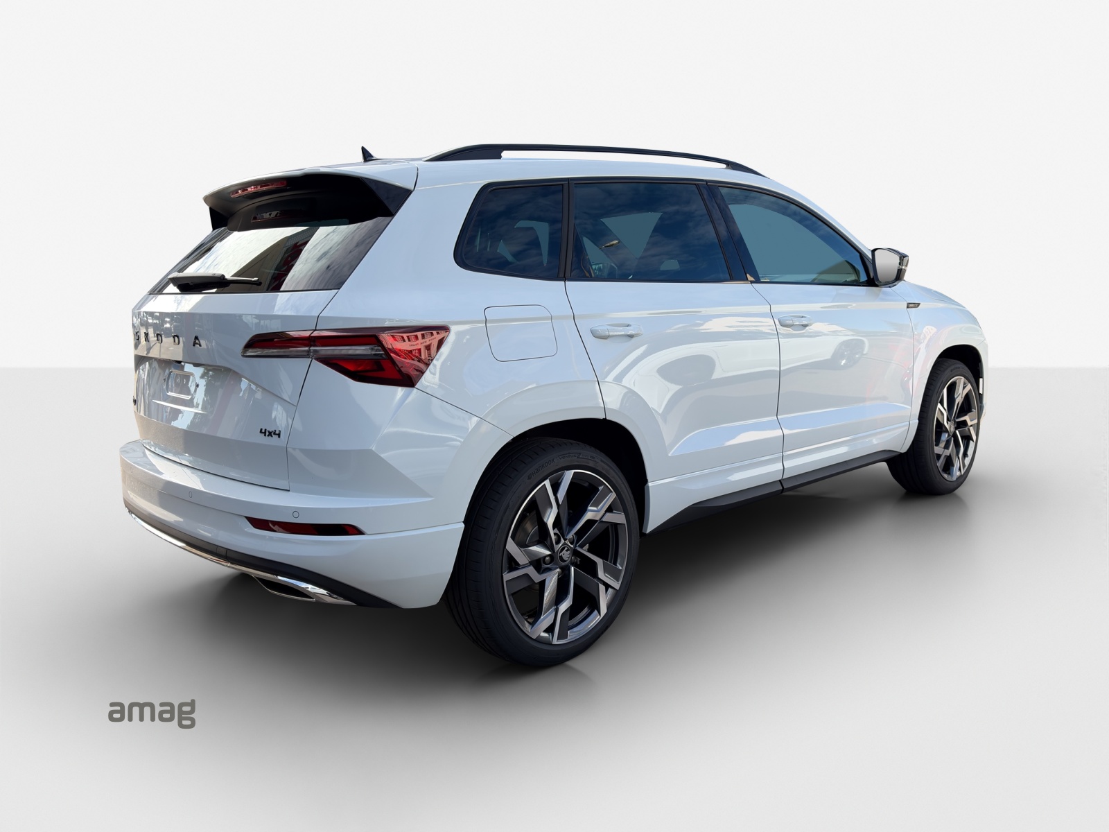 SKODA Karoq 2.0 TSI SportLine 4x4 DSG-image-4
