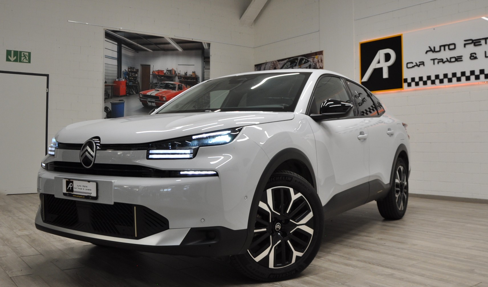 CITROEN C4 X HEV Max e-DCS6-showroom-element-1