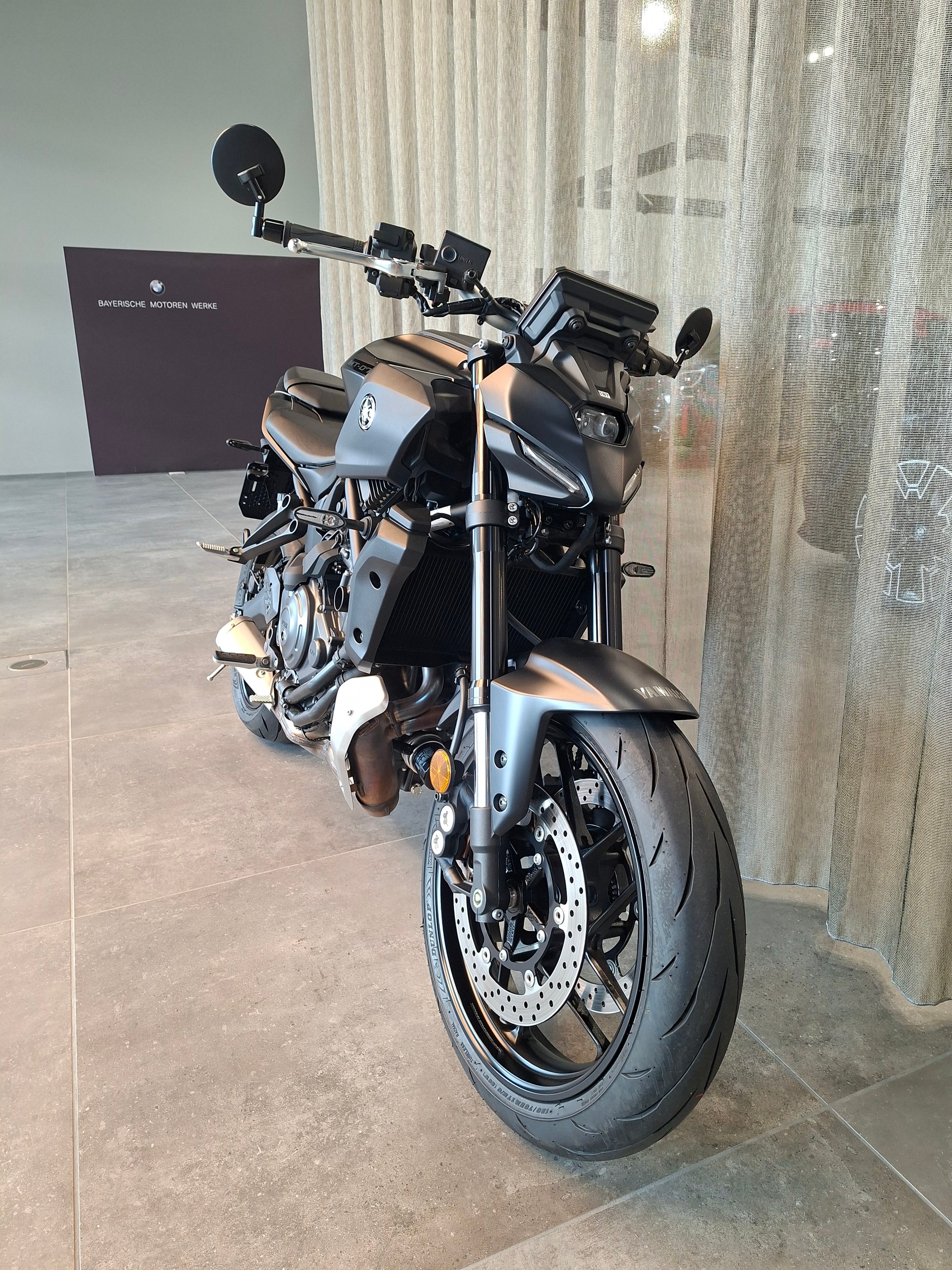 YAMAHA MT-07 Y-AMT-showroom-element-1