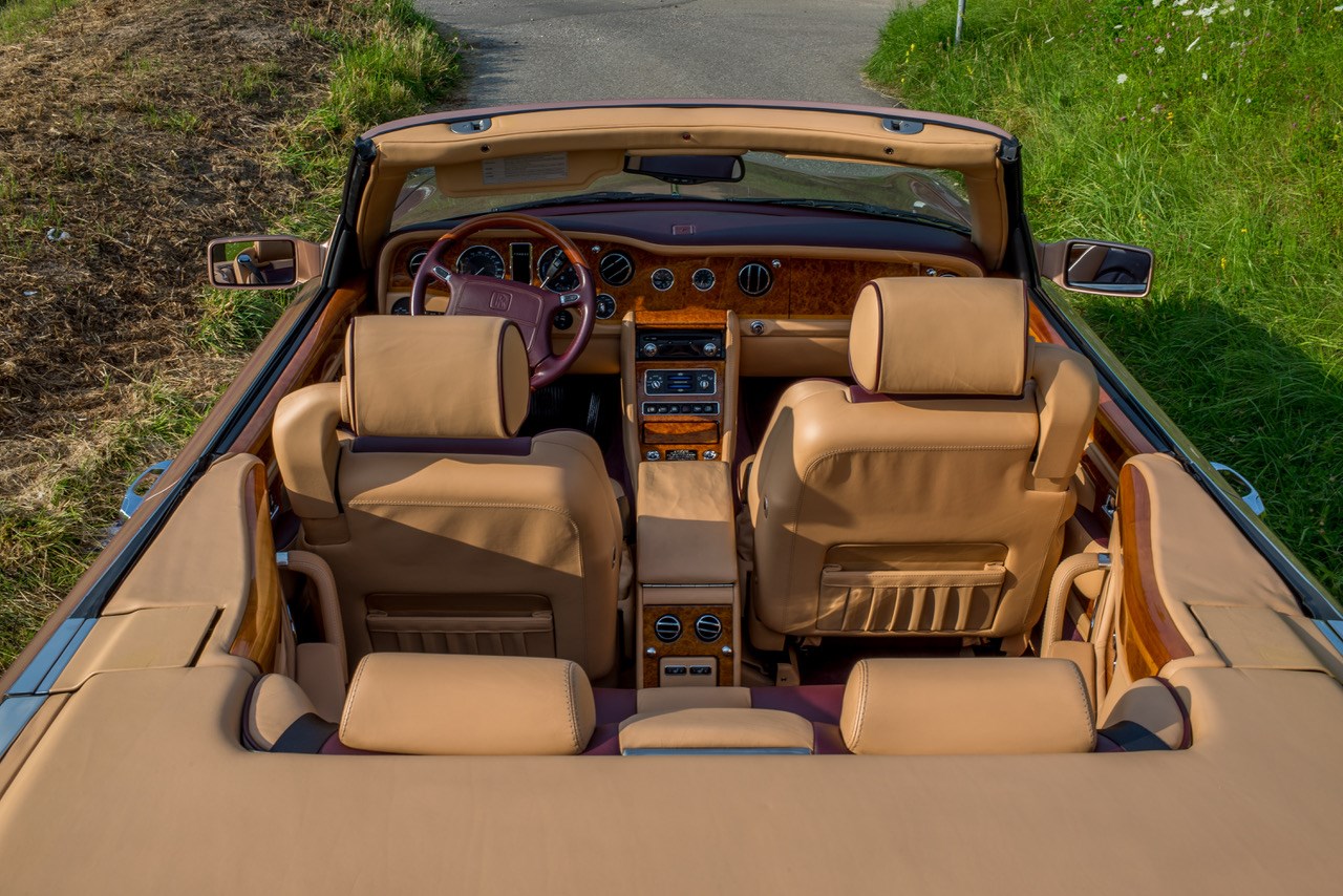 ROLLS-ROYCE Corniche Last of Line-image-14