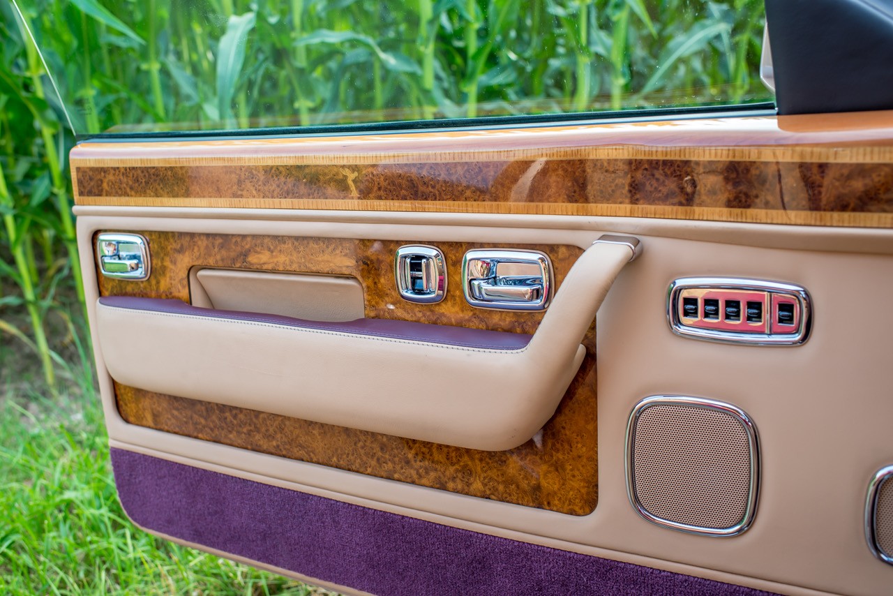 ROLLS-ROYCE Corniche Last of Line-image-16