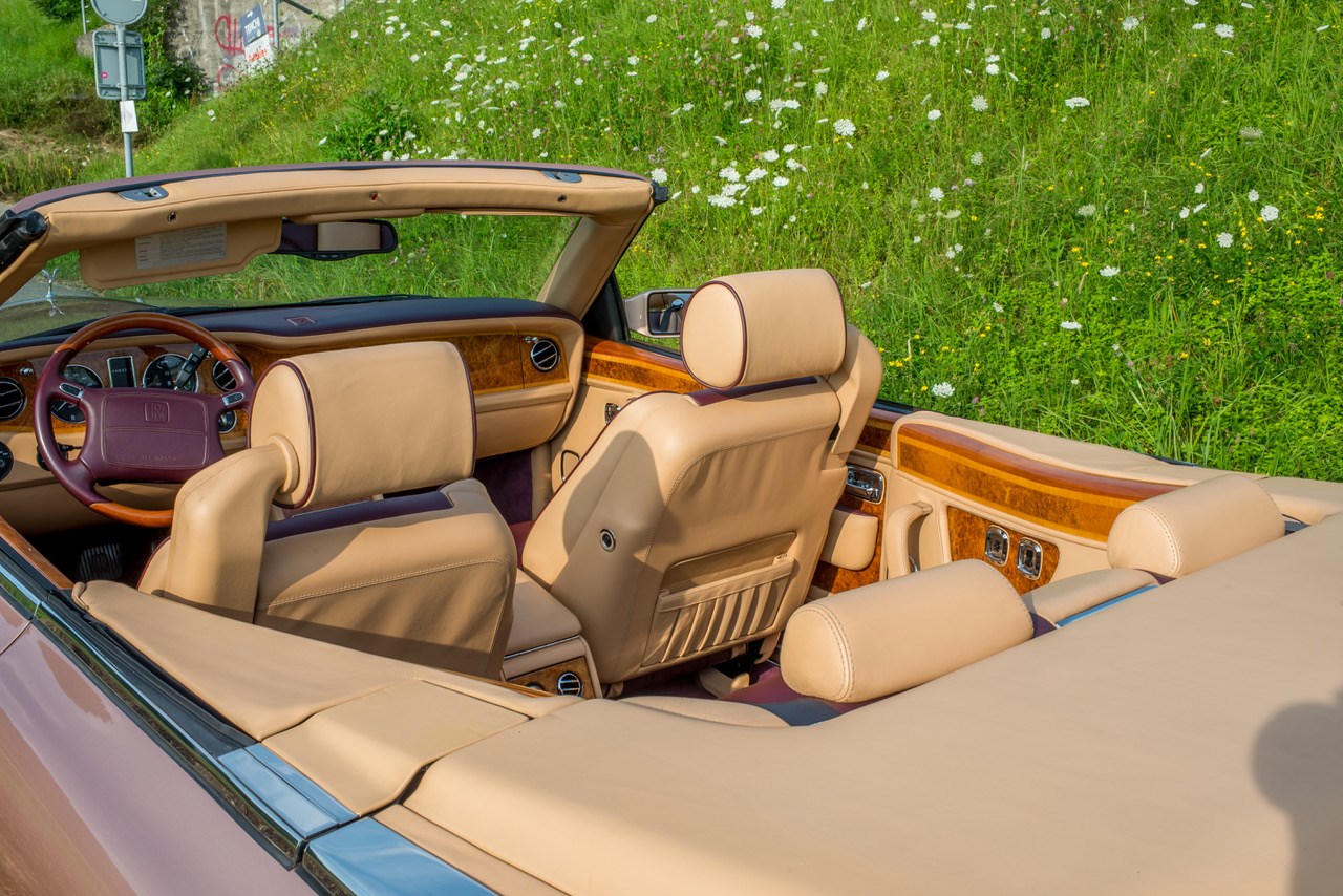 ROLLS-ROYCE Corniche Last of Line-image-13