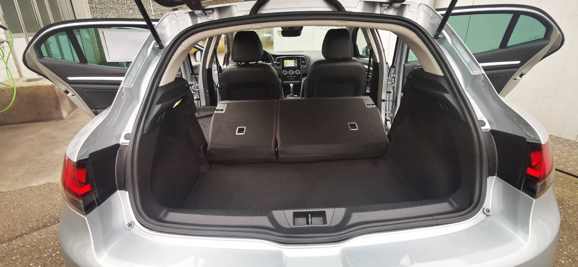 RENAULT Mégane 1.3 TCe 160 Intens EDC-image-14