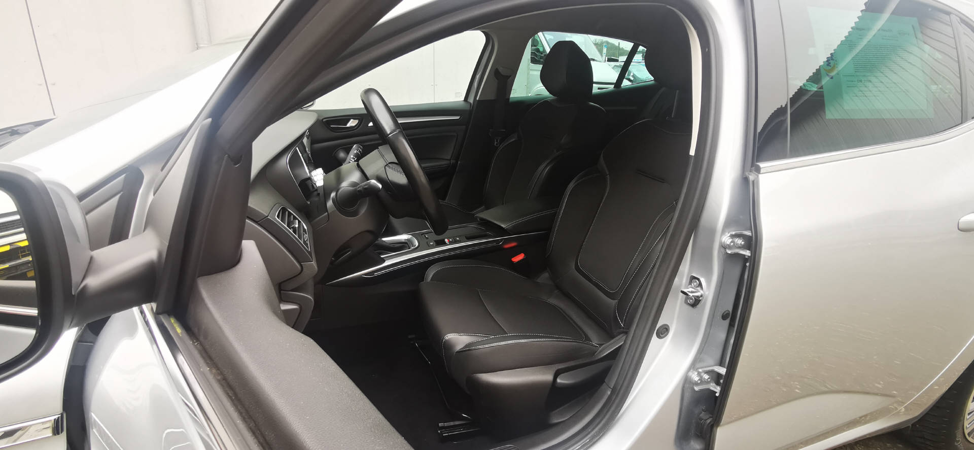 RENAULT Mégane 1.3 TCe 160 Intens EDC-image-5