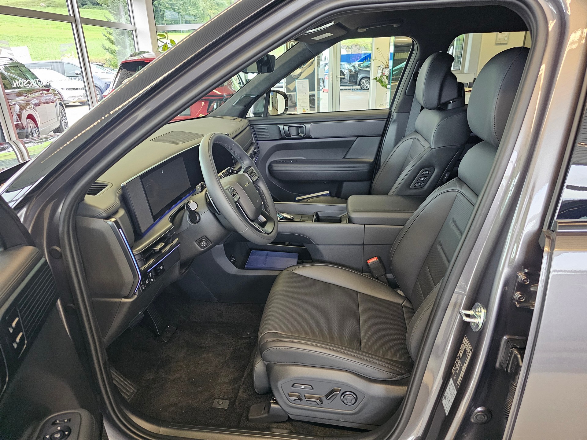 HYUNDAI Santa Fe 1.6 T-GDi PHEV Calligraphy 4WD-image-8