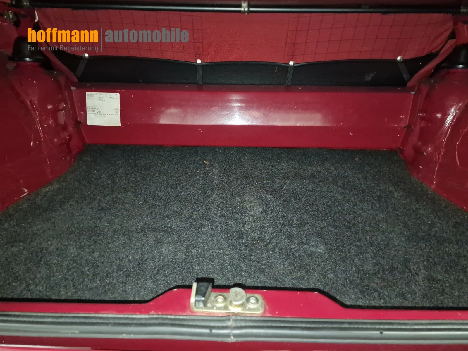 VW Golf Cabriolet 1800 (GL) Red Spezial-image-13