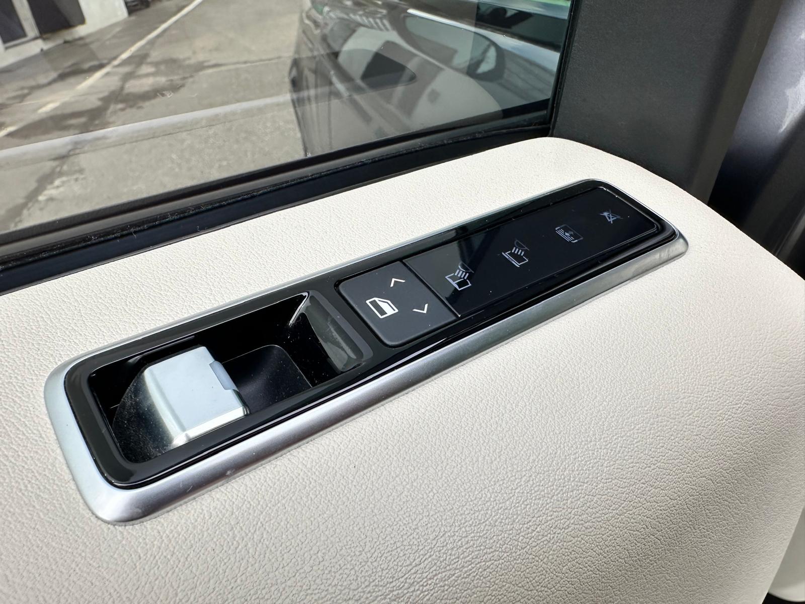 LAND ROVER Range Rover 4.4 SDV8 Vogue Automatic-image-46
