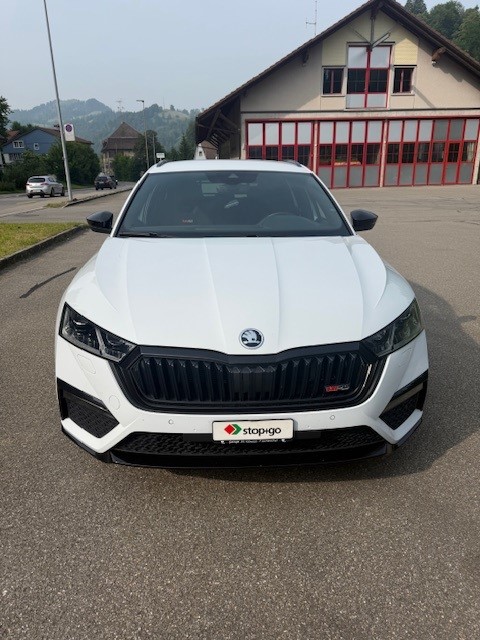 SKODA Octavia Combi 2.0 TDI DSG RS 4x4-showroom-element-1