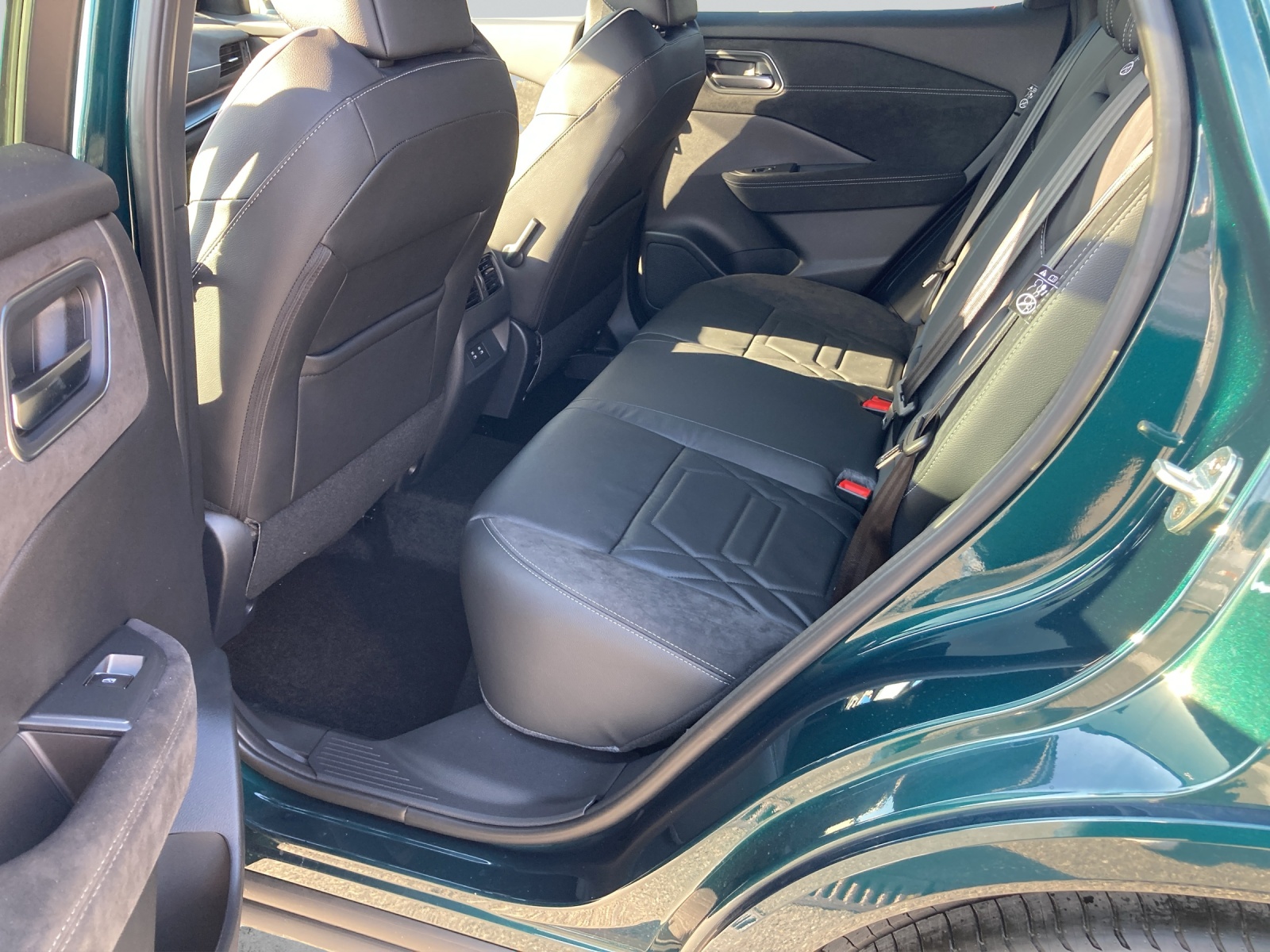 NISSAN Qashqai 1.3 DIG-T 158 N-Design 4x4-image-7