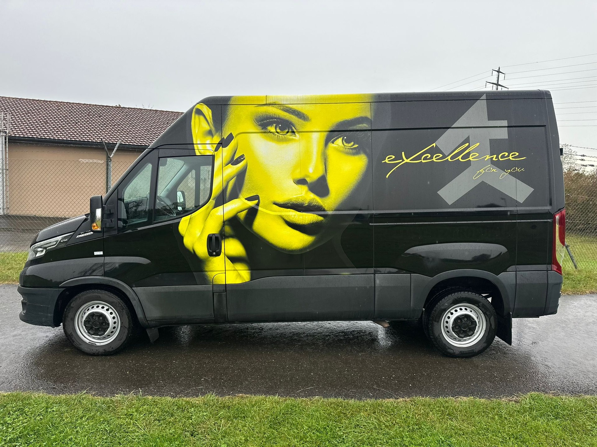 IVECO 33 S 14 AHK Kasten Automat Navi Xenon-image-8