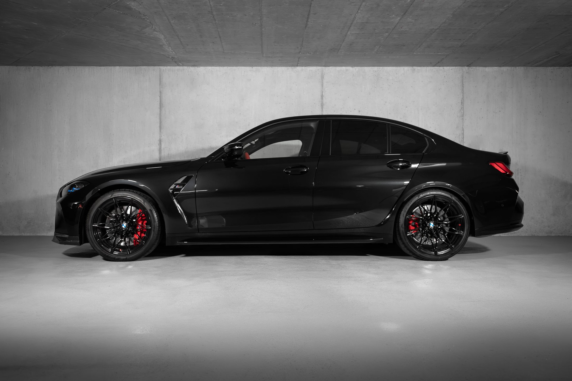 BMW M3 Competition M xDrive-showroom-element-1
