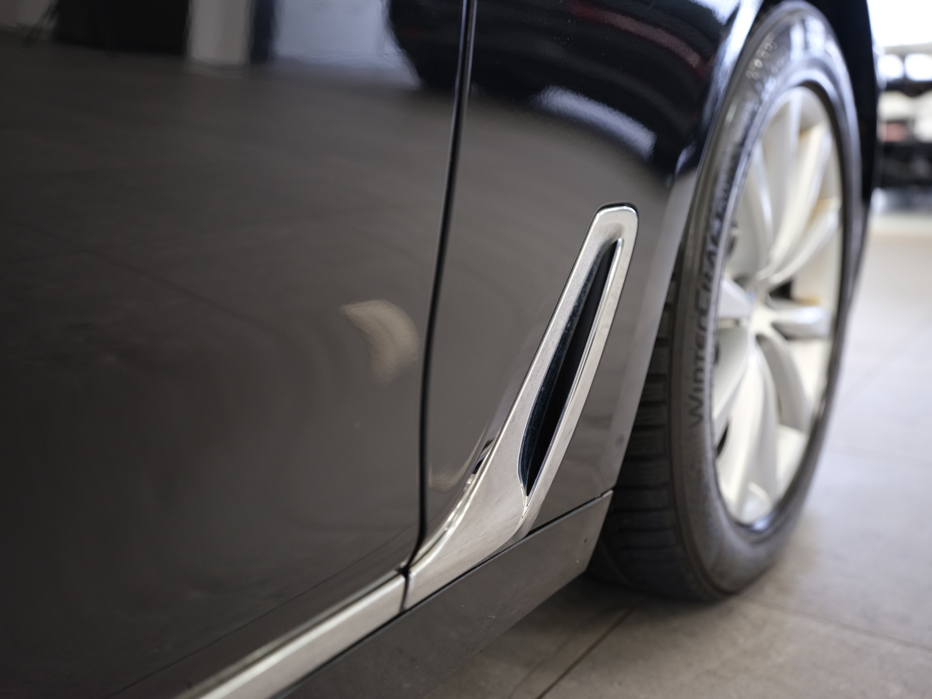 BMW 750i xDrive Steptronic *Driving Assistant plus* *Bowers & Wilkins*-image-9