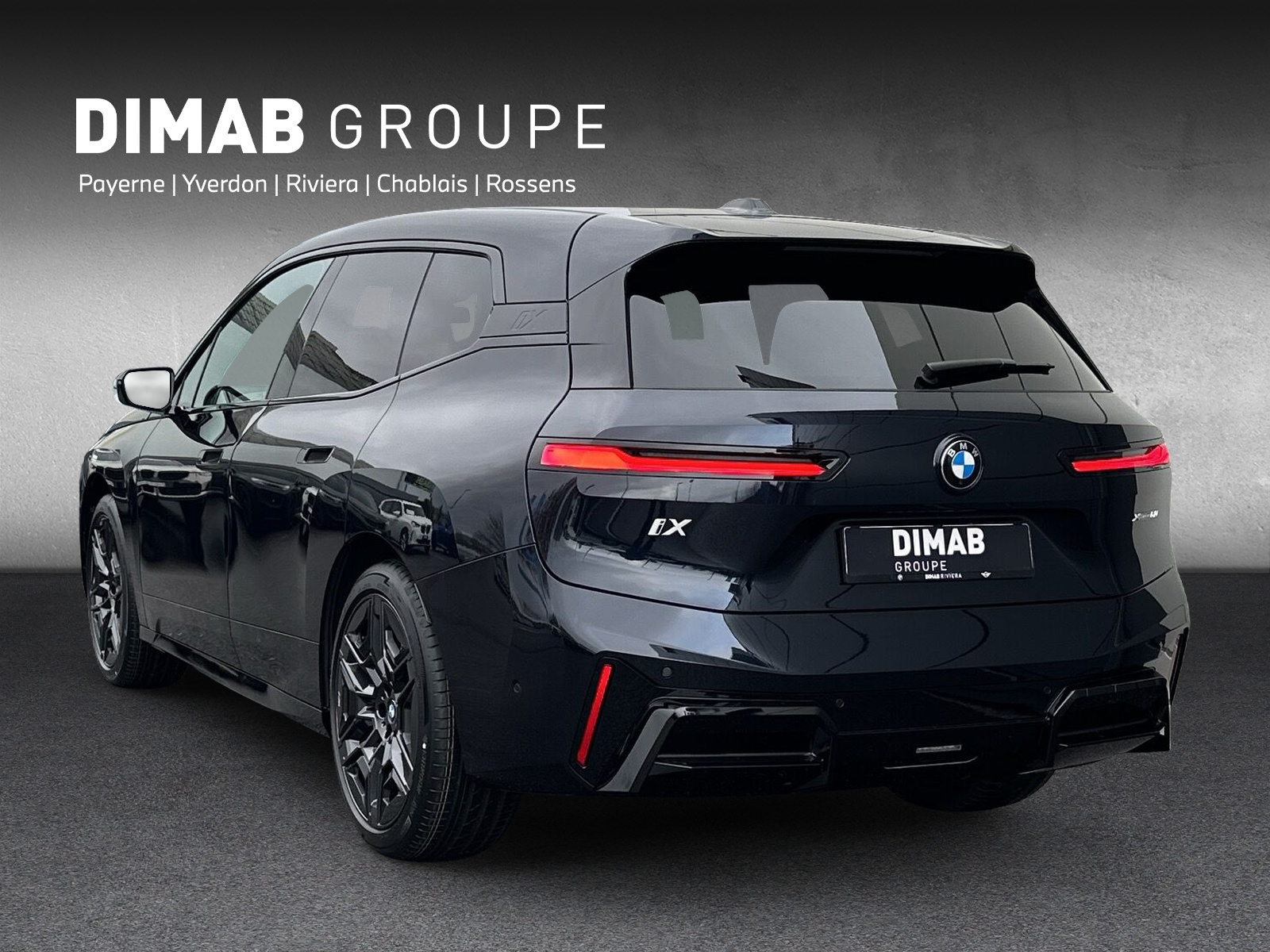 BMW iX xDrive60 M Sport Pro-showroom-element-2
