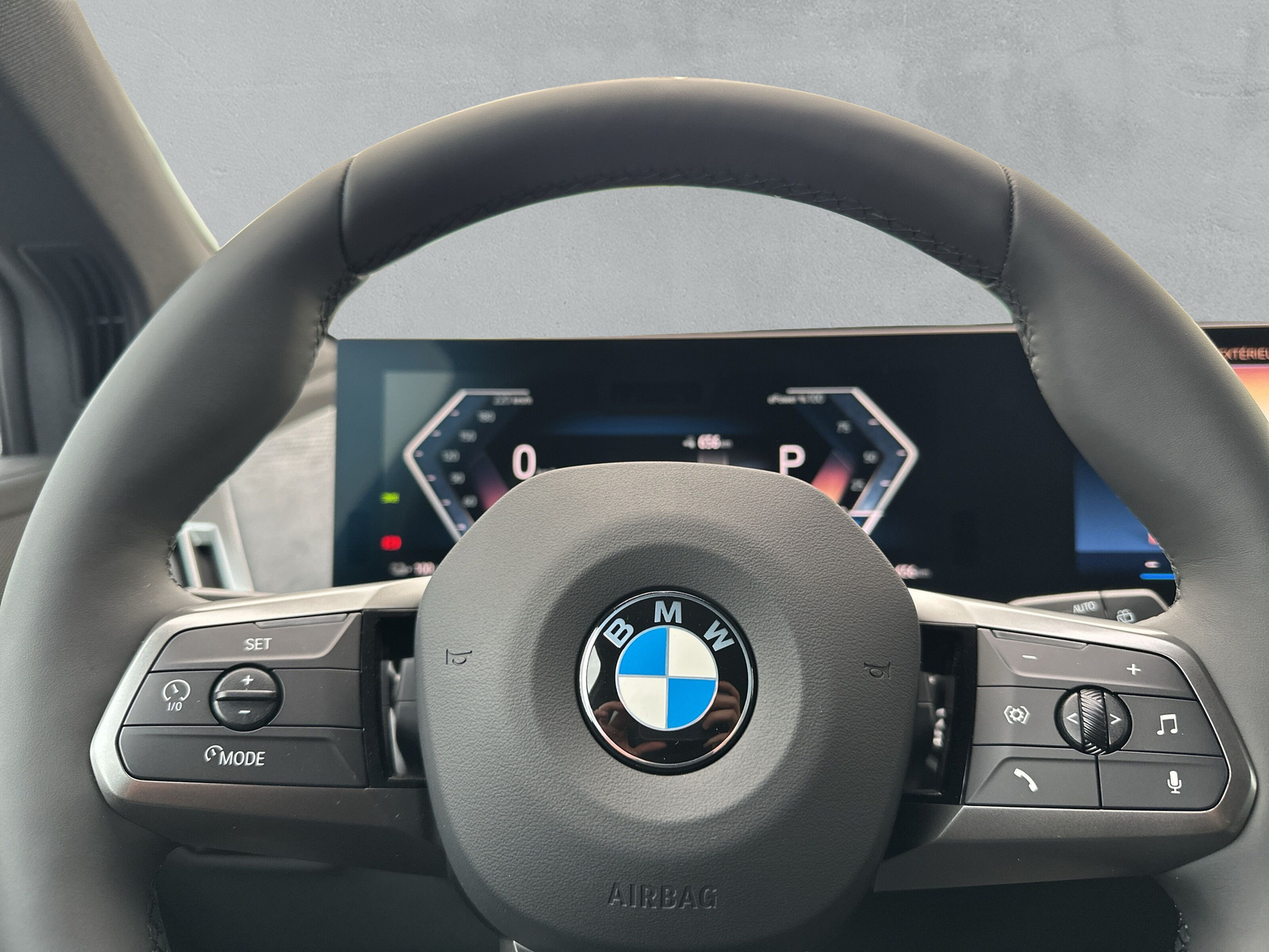BMW iX xDrive60 M Sport Pro-image-17