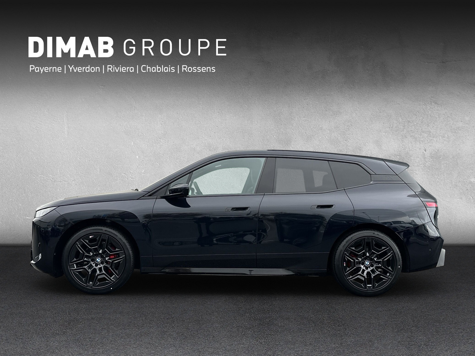 BMW iX xDrive60 M Sport Pro-showroom-element-1