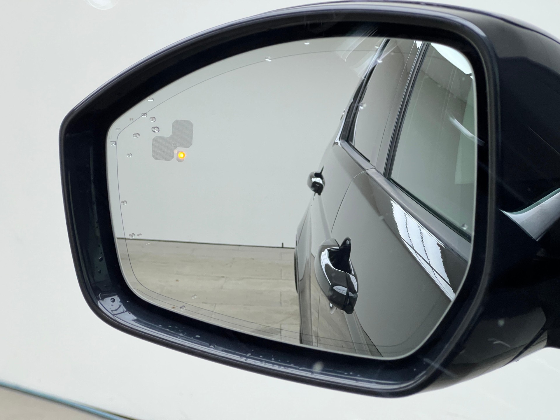 LAND ROVER Discovery Sport 2.0 SD4 200 SE / Jetzt mit attraktivem 1.99% Leasing-image-18
