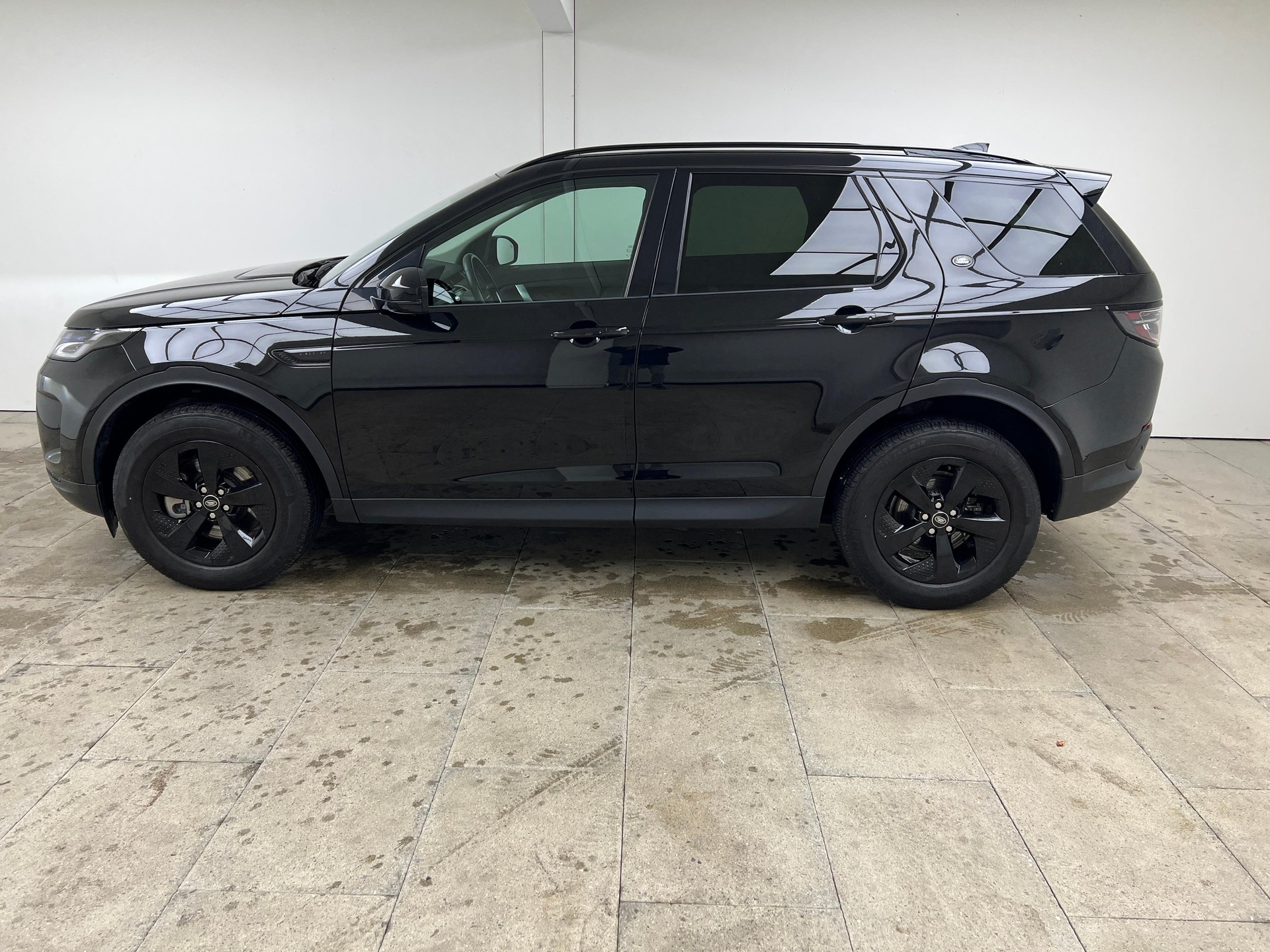 LAND ROVER Discovery Sport 2.0 SD4 200 SE / Jetzt mit attraktivem 1.99% Leasing-showroom-element-2
