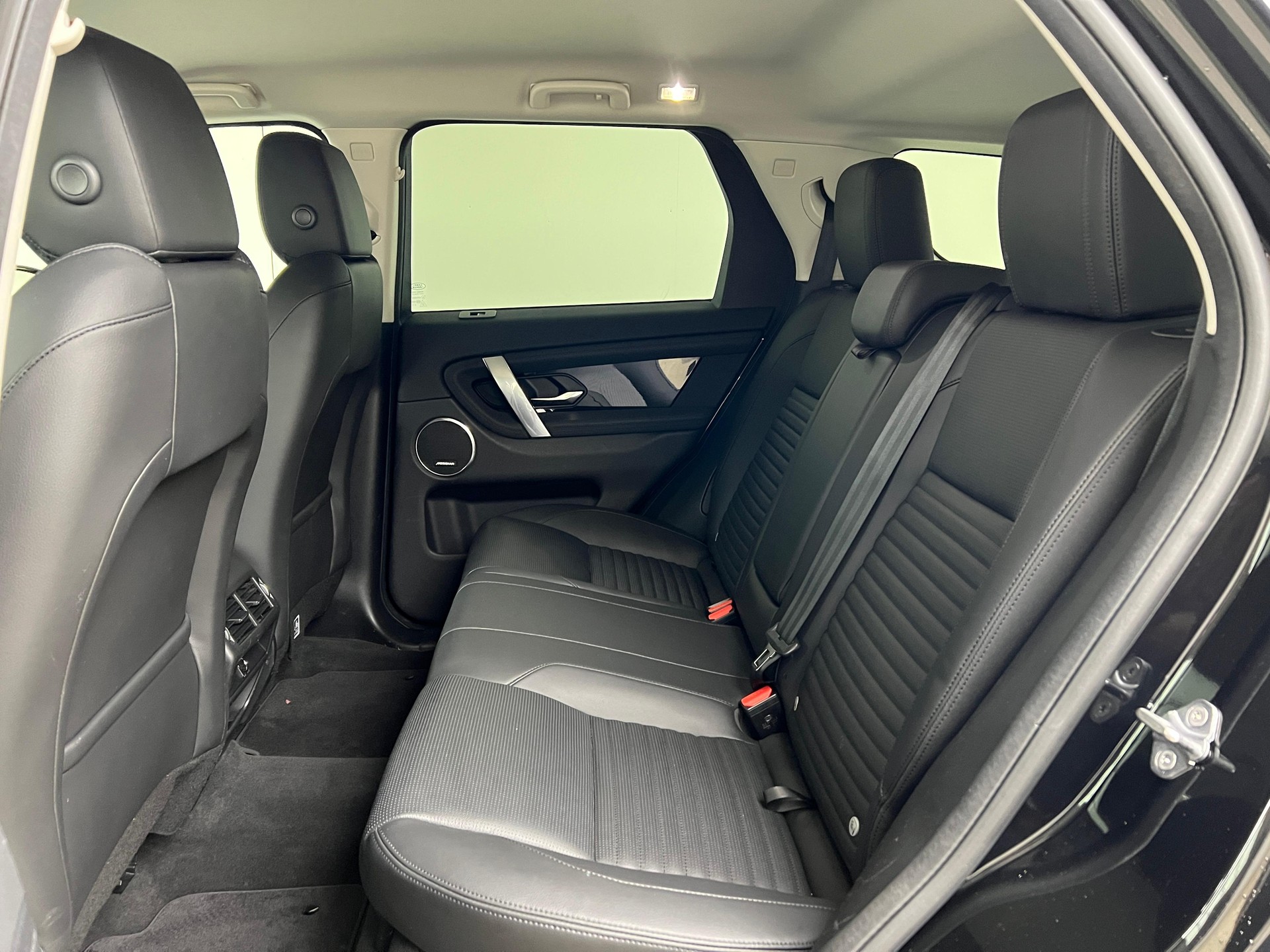 LAND ROVER Discovery Sport 2.0 SD4 200 SE / Jetzt mit attraktivem 1.99% Leasing-image-17