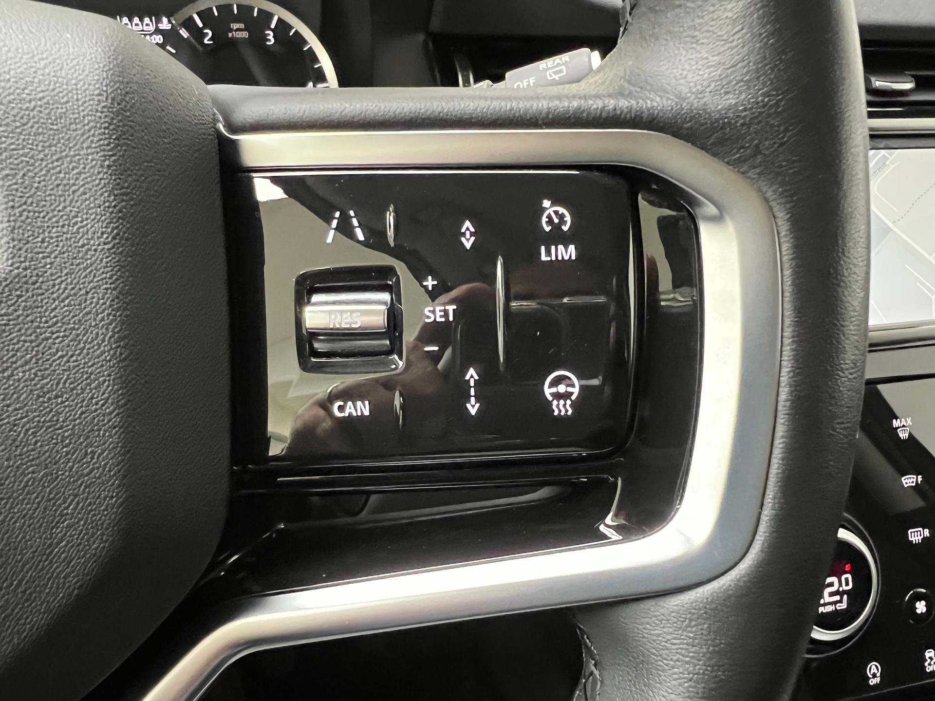 LAND ROVER Discovery Sport 2.0 SD4 200 SE / Jetzt mit attraktivem 1.99% Leasing-image-16