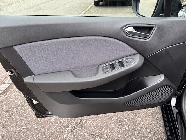 RENAULT Clio 1.6 E-Tech Generation-image-14