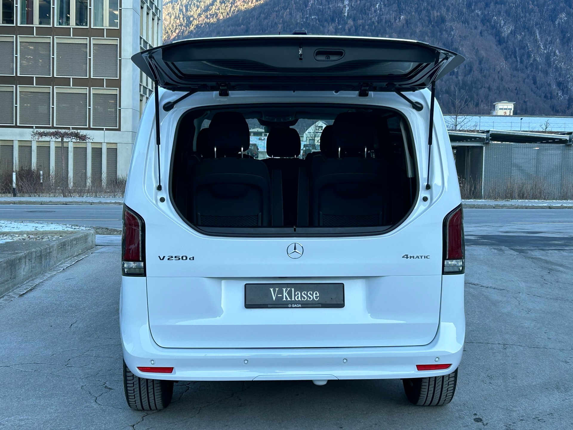 MERCEDES-BENZ V 250 d STYLE Kompakt 4MATIC-image-10