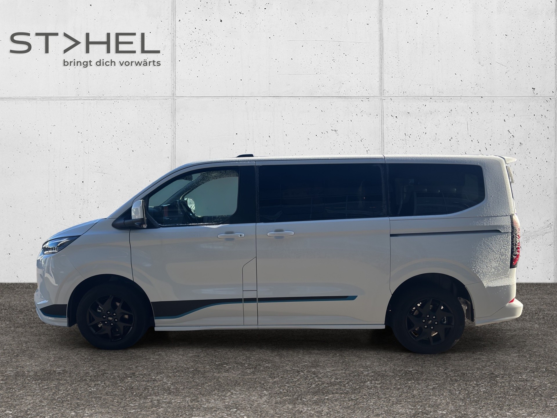 FORD Tourneo C Bus 340 L1 2.5 Duratec 233 Sport PHEV-image-4