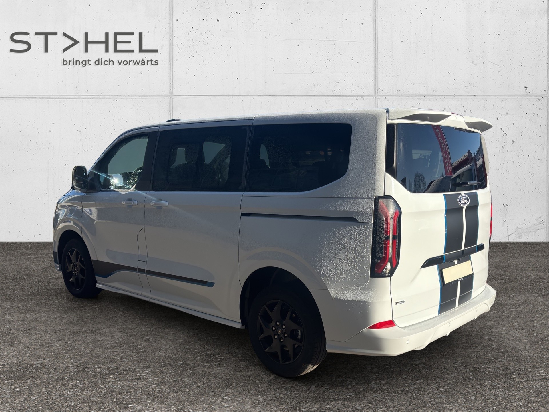 FORD Tourneo C Bus 340 L1 2.5 Duratec 233 Sport PHEV-image-5