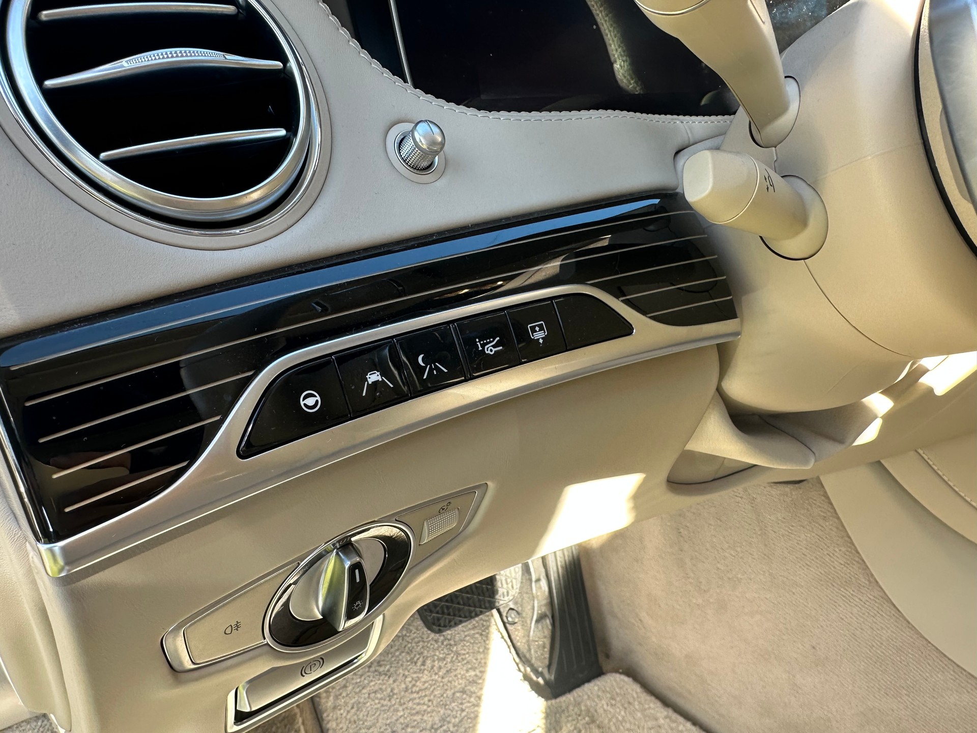 MERCEDES-BENZ S 650 Maybach 9G-Tronic-image-8