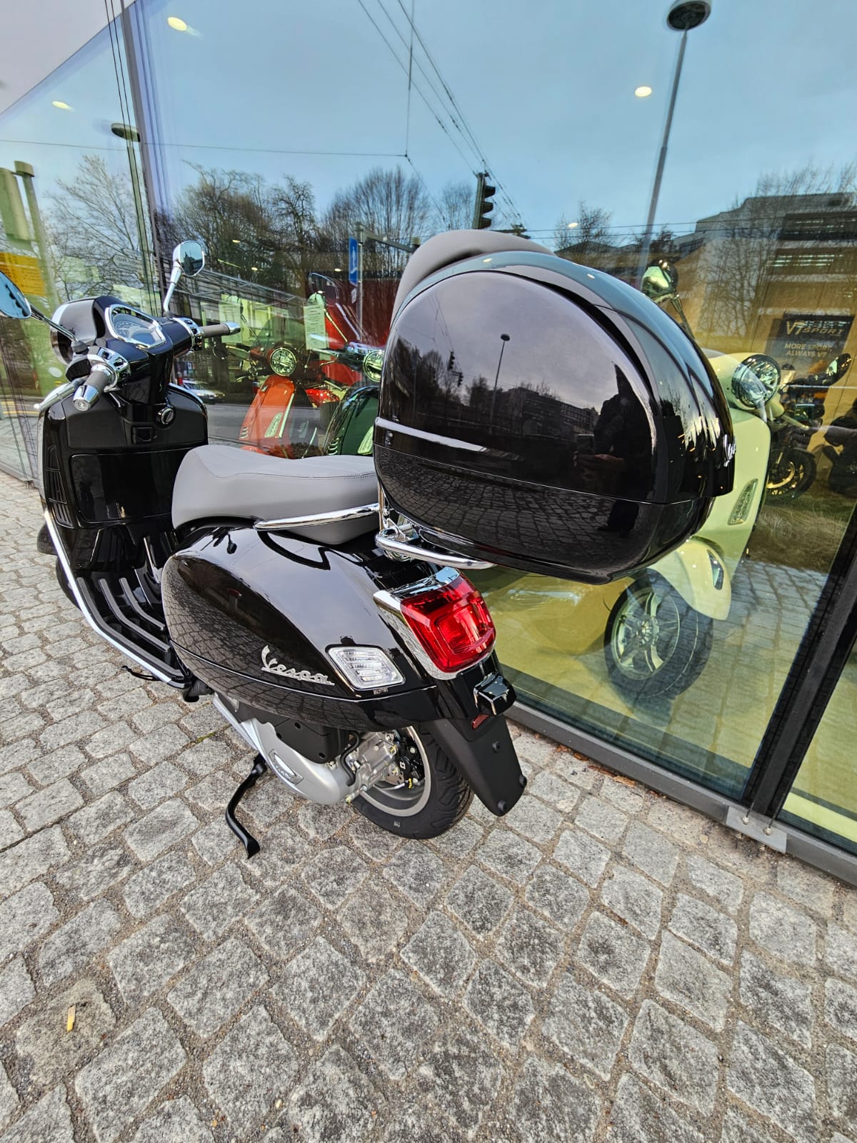 PIAGGIO Piaggio Vespa GTS 125 E5+-image-8
