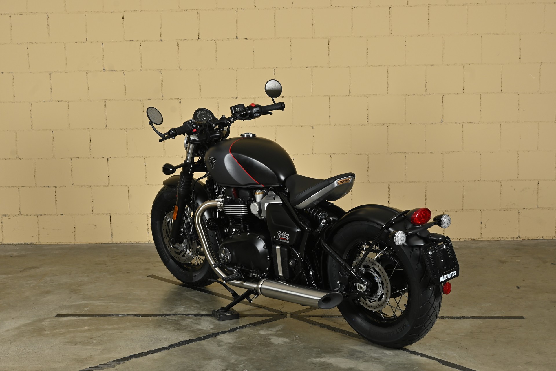 TRIUMPH Bobber 1200-image-5