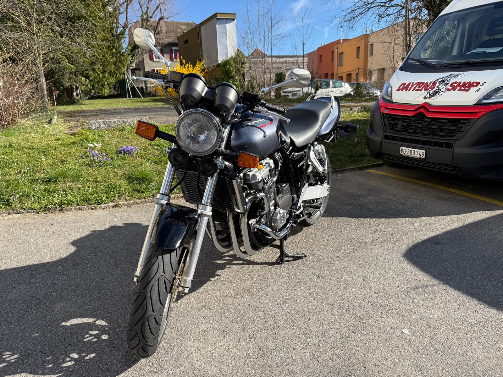 HONDA CB 1000 F Big One-image-0