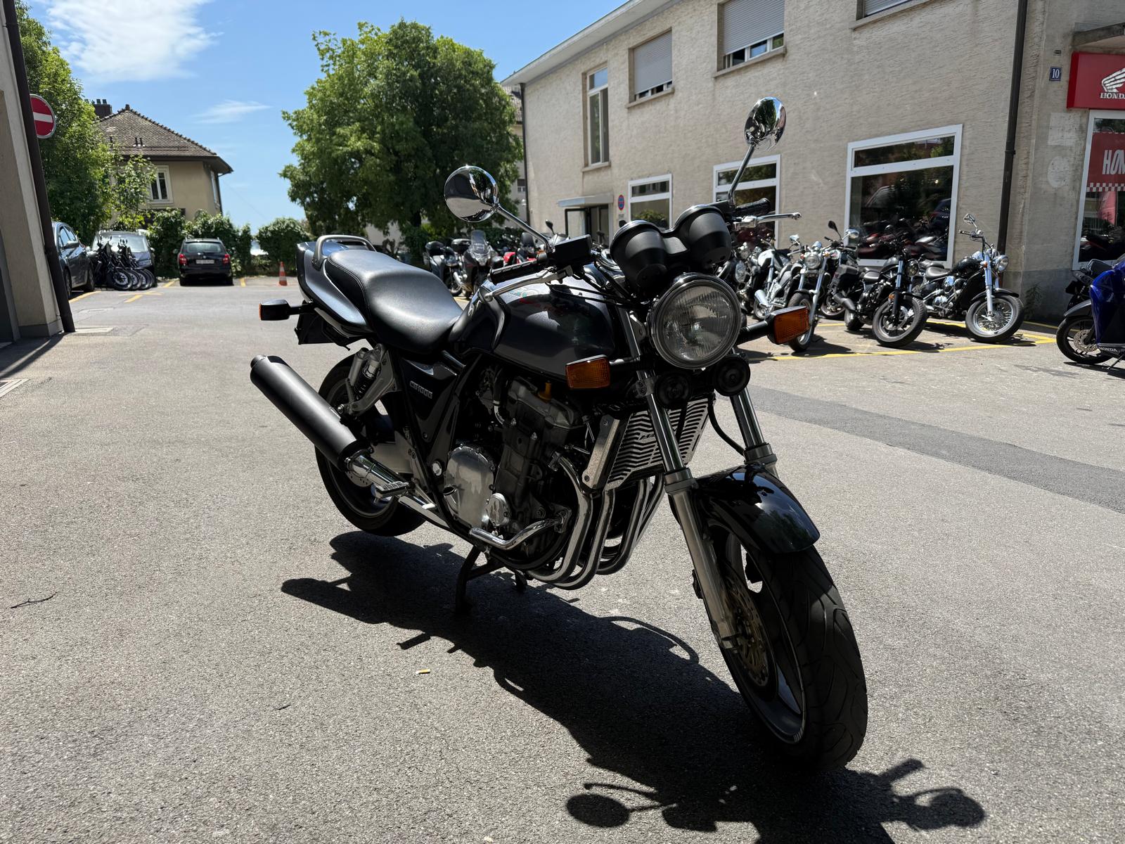 HONDA CB 1000 F-image-1