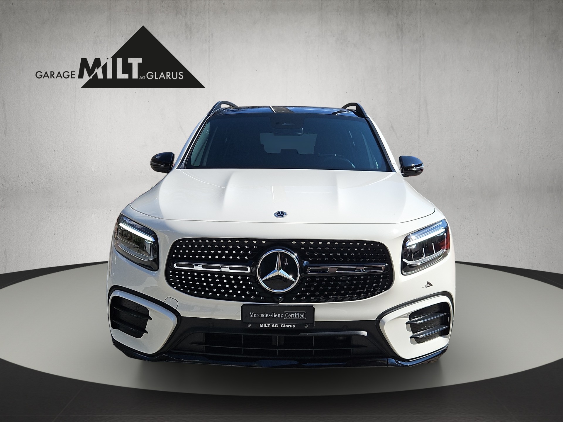 MERCEDES-BENZ GLB 220 AMG Line 4matic-showroom-element-2