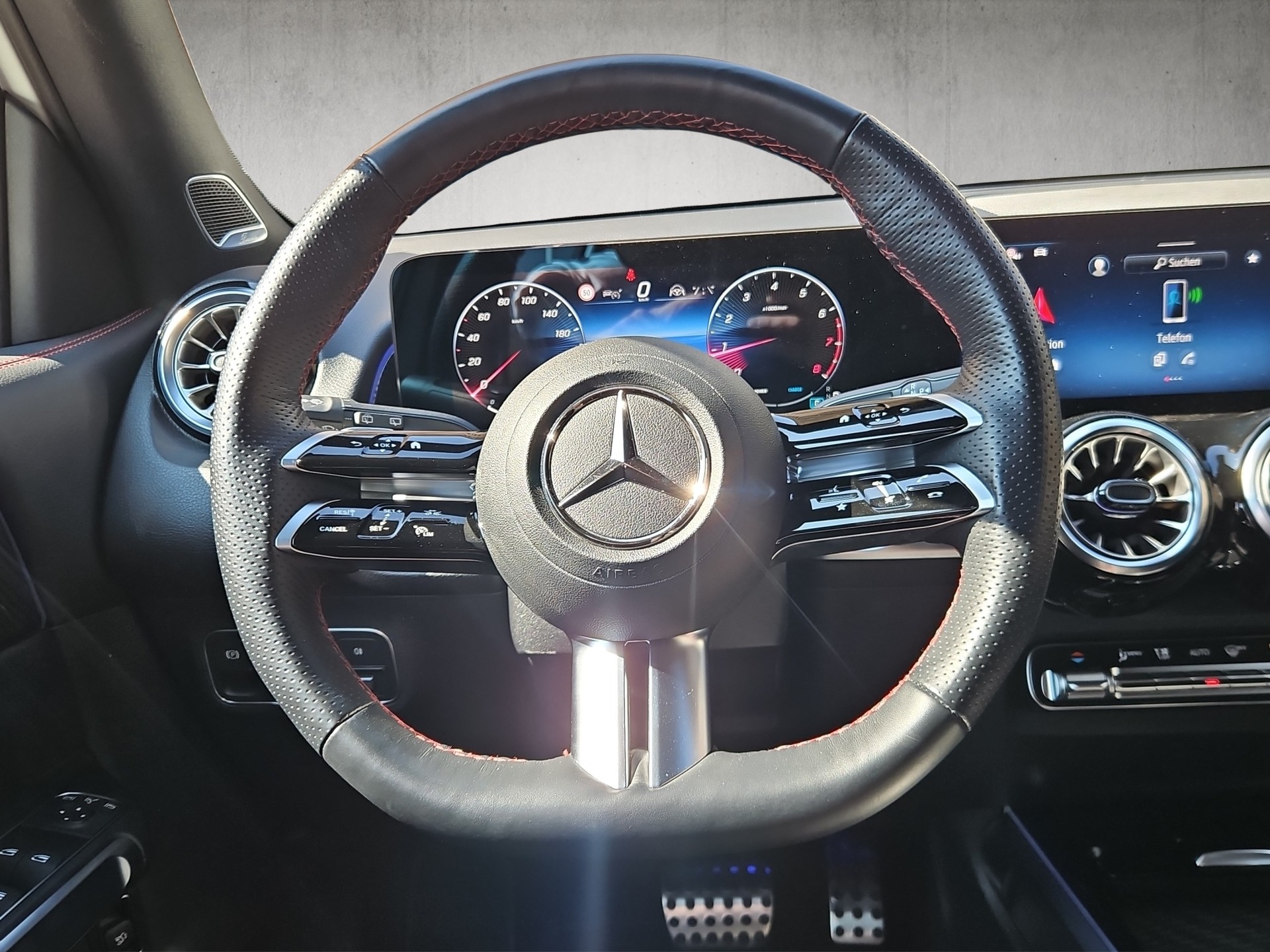 MERCEDES-BENZ GLB 220 AMG Line 4matic-image-13