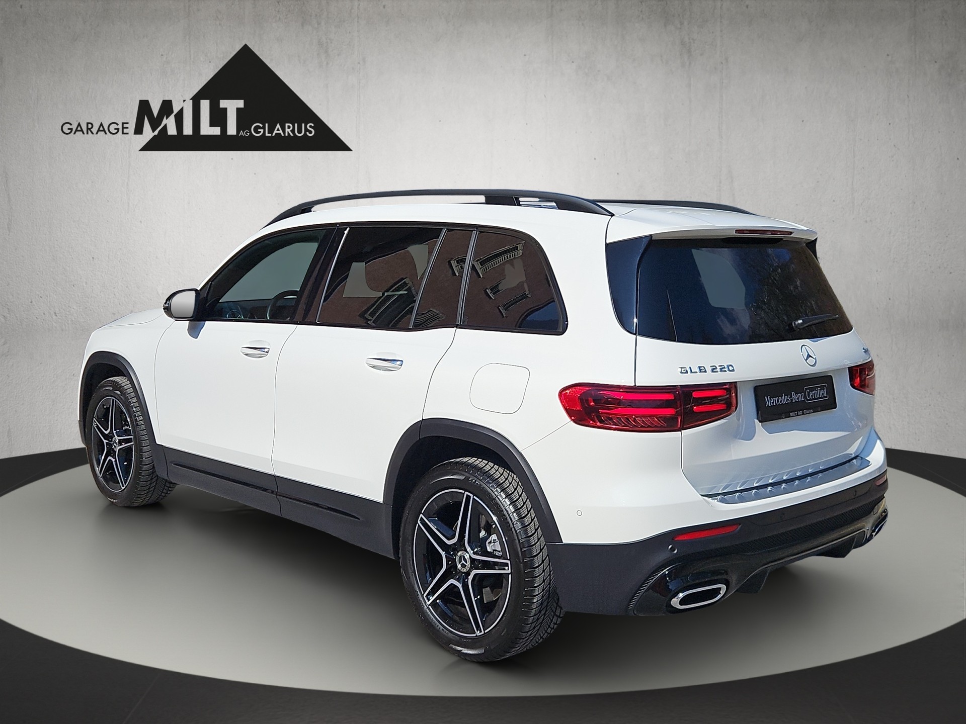 MERCEDES-BENZ GLB 220 AMG Line 4matic-showroom-element-3