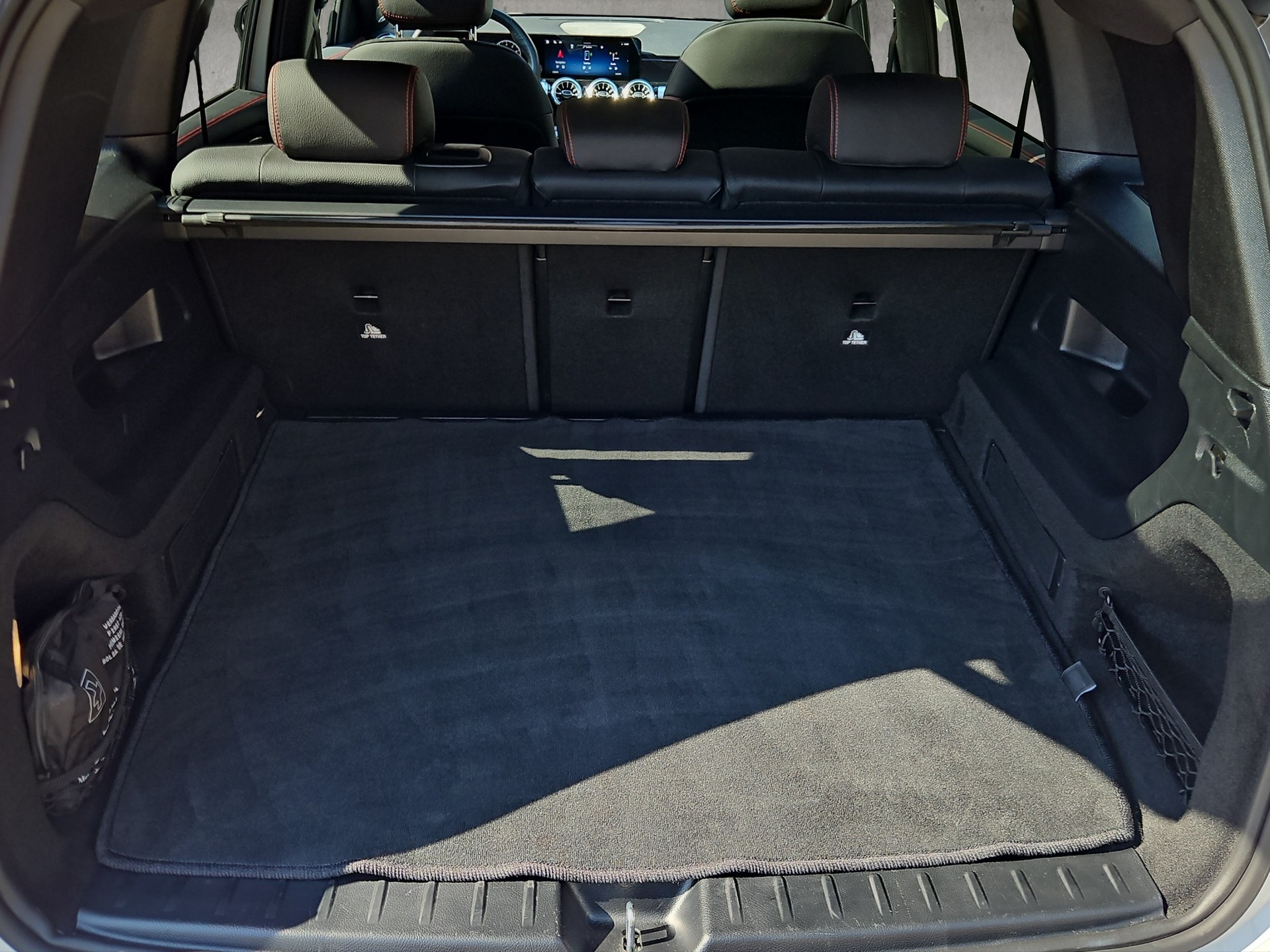 MERCEDES-BENZ GLB 220 AMG Line 4matic-image-15