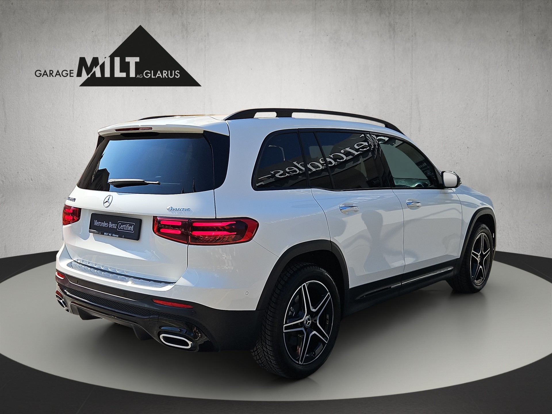 MERCEDES-BENZ GLB 220 AMG Line 4matic-image-4