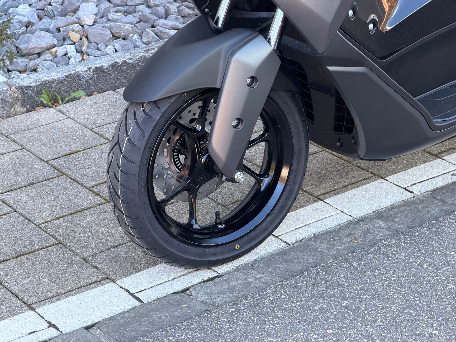 YAMAHA NMAX Tech MAX 2026-showroom-element-1