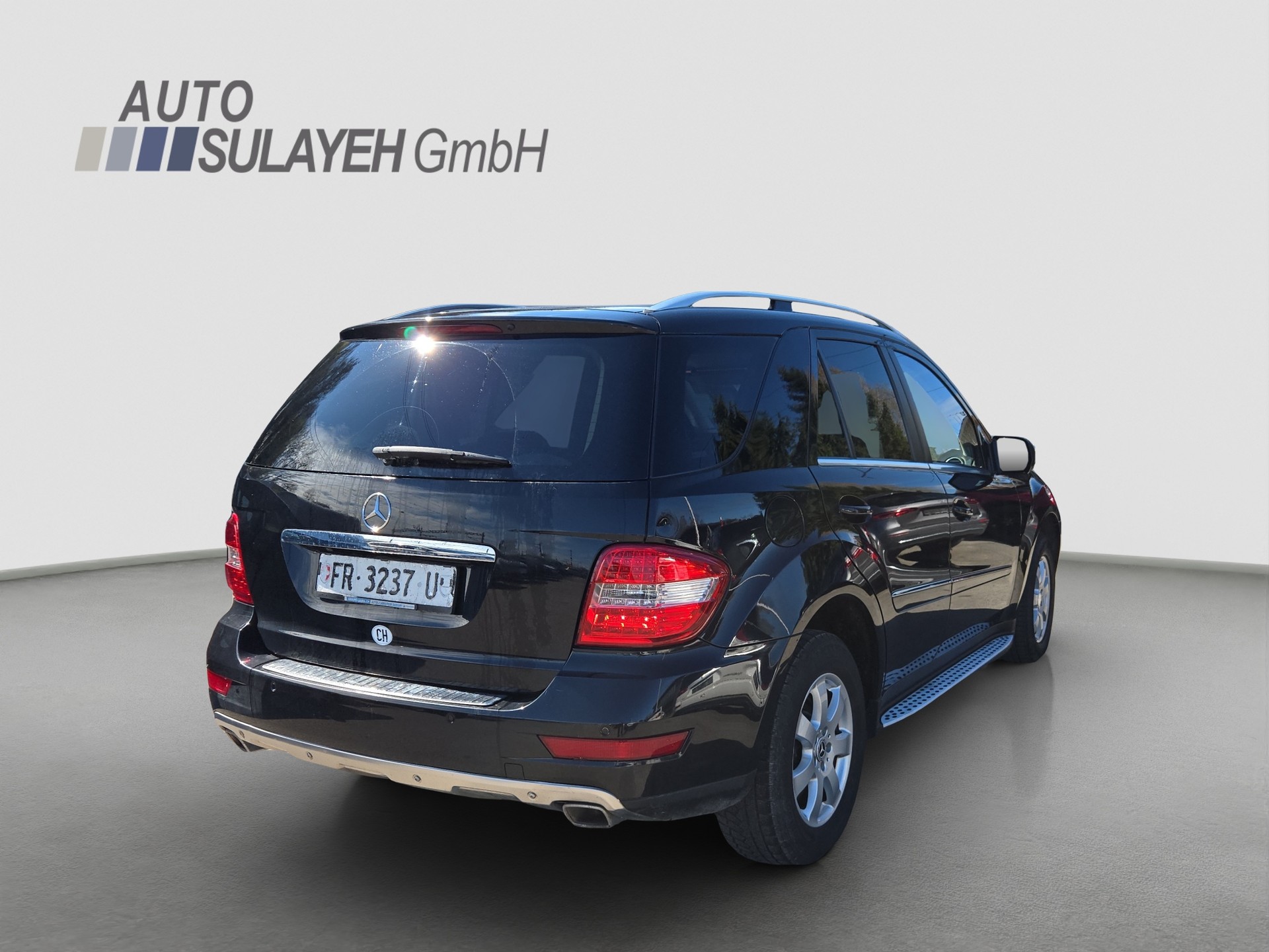 MERCEDES-BENZ ML 300 CDI Blue Eff. My Star 4Matic 7G-Tronic-showroom-element-3