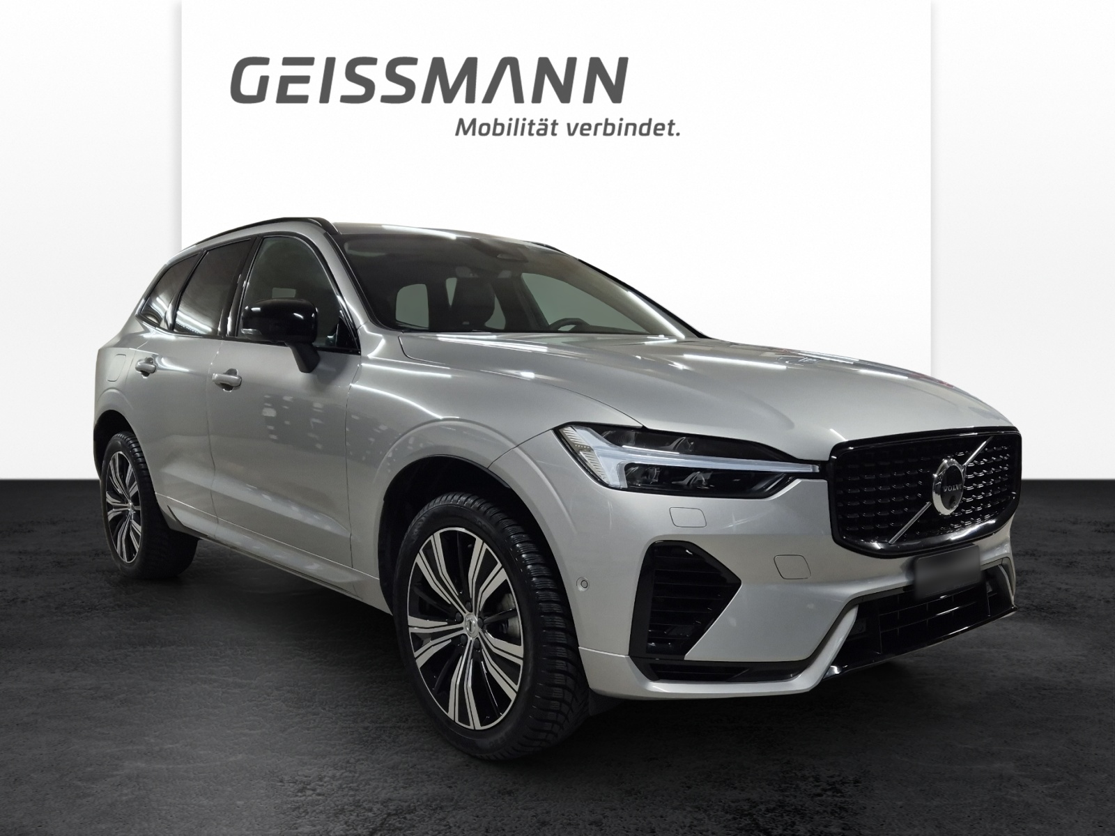 VOLVO XC60 2.0 T6 TE Ultra Dark eAWD-showroom-element-1